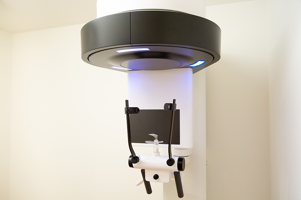 新宿駅新南口・代々木駅・新宿駅南口歯科三島